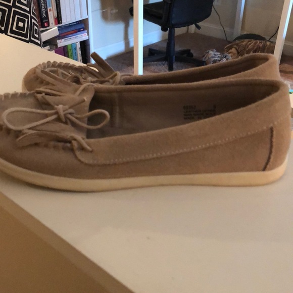 Minnetonka Moccasin Slip Ons. Worn Twice. - Picture 4 of 4